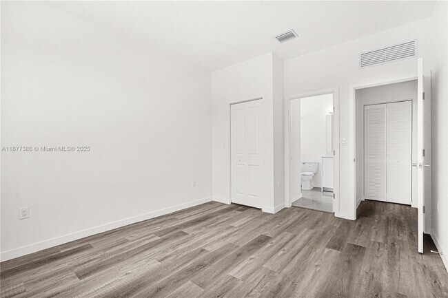 Building Photo - 22505 SW 125th Ave