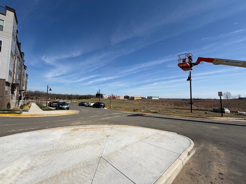 surrounding area - 8652 Lovelace St