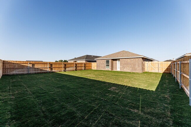 Building Photo - 6313 Volney Ave