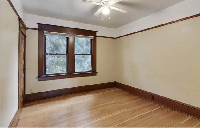 Building Photo - Rare Home Near OSU Campus! **MOVE IN SPECIAL**