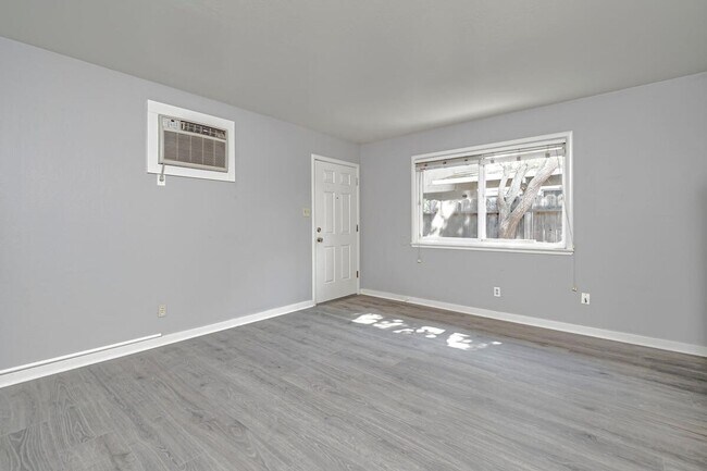 Building Photo - 547-547 I St