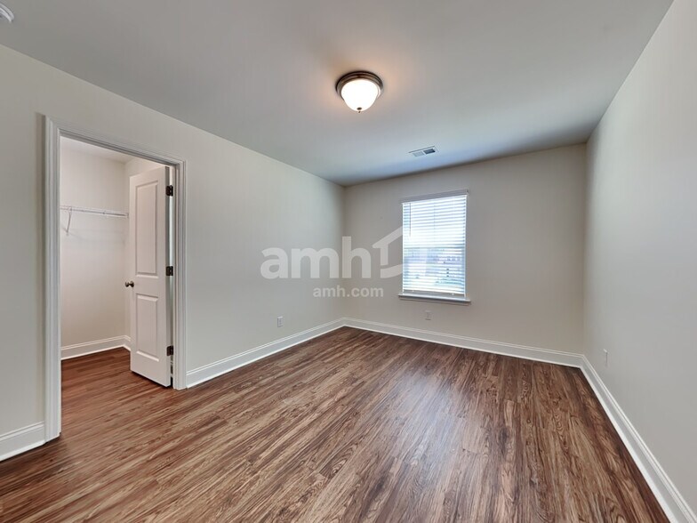 Building Photo - 314 Azore Way