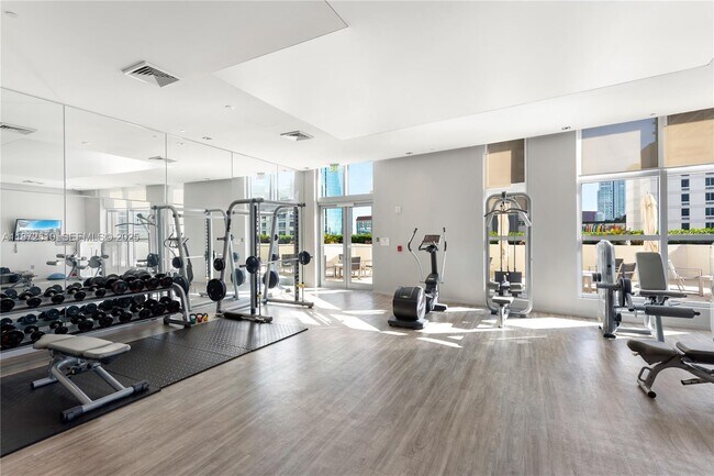 Building Photo - 1100 S Miami Ave