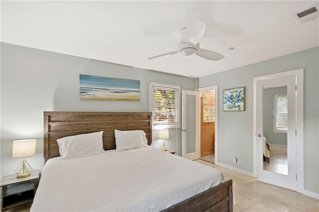 Building Photo - 900 Mallery St