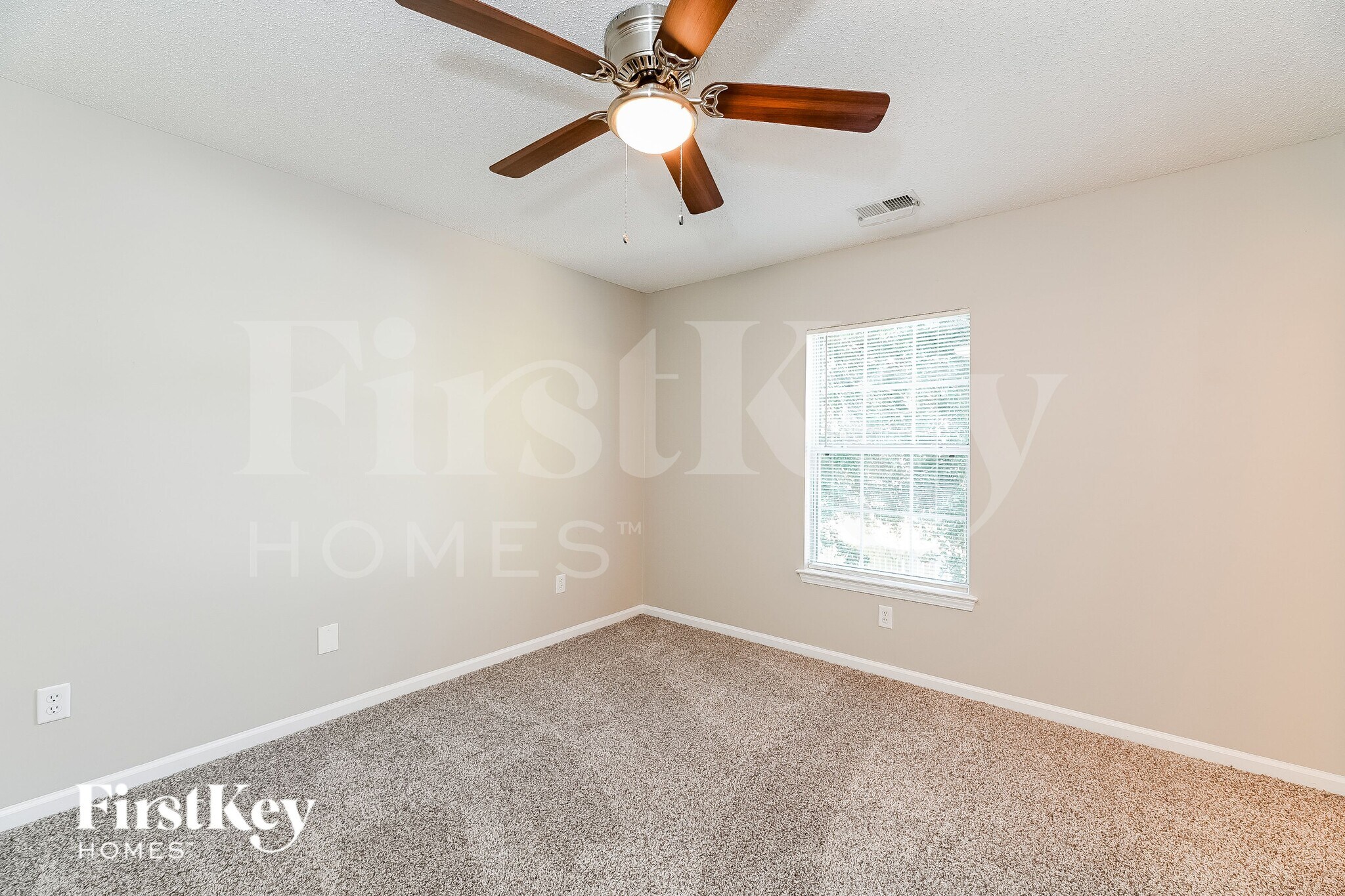 Building Photo - 1020 Golden Aspen Dr