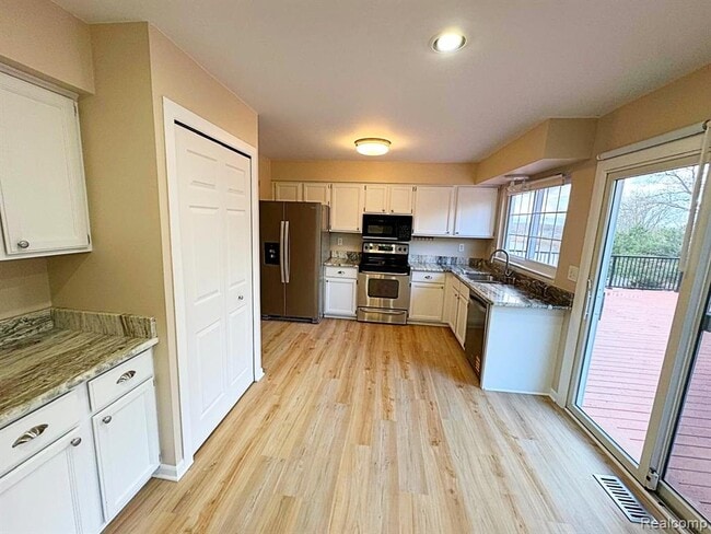 Building Photo - 19479 Scenic Harbour Dr