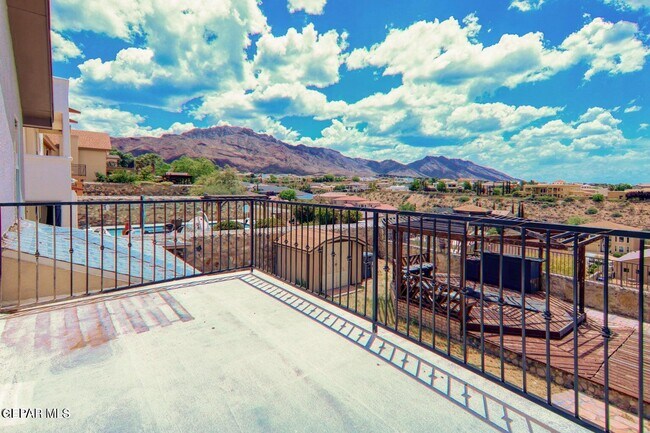 Building Photo - 6372 Franklin Ridge Dr