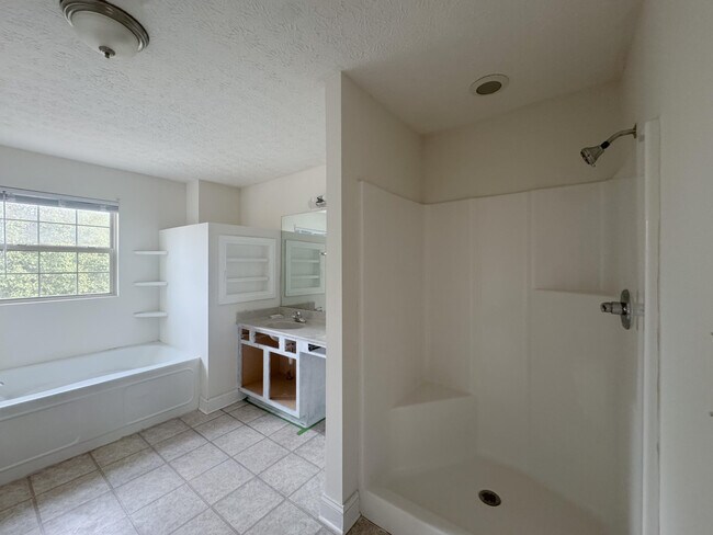 Building Photo - 2529 Moray Pl