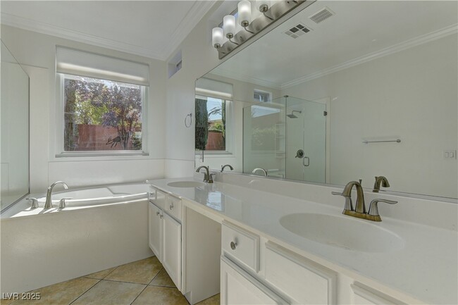 Building Photo - 10125 James Harbin Ave