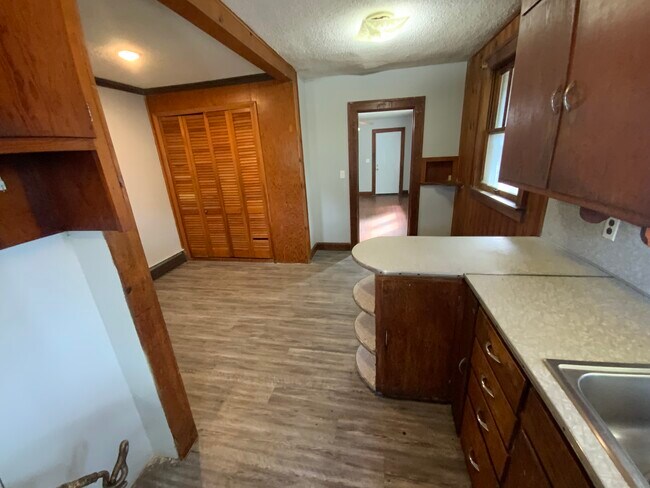 Building Photo - 230 S Virginia Ave