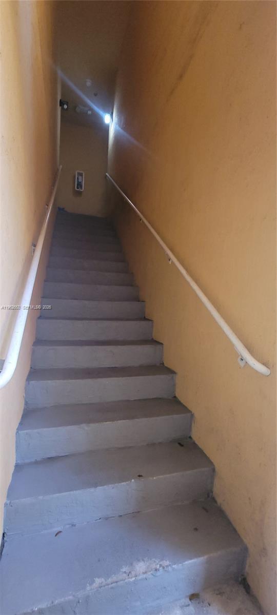 Building Photo - 50 E 21st St