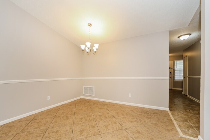 Building Photo - 11768 Wattle Tree Rd N