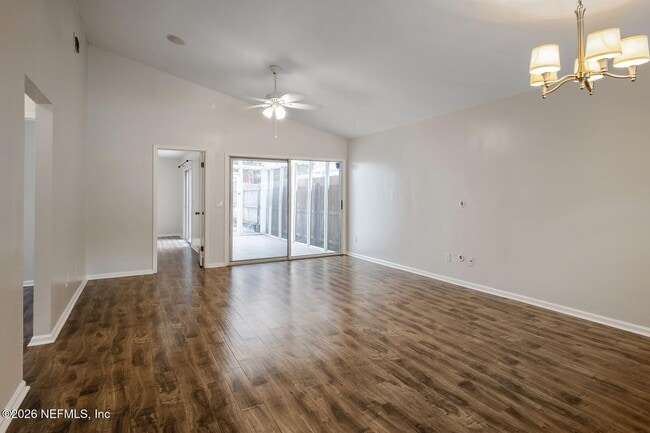 Building Photo - 1329 Cove Landing Dr