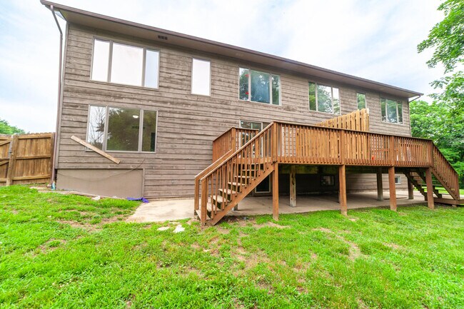 Building Photo - 201 Briarcrest Ct