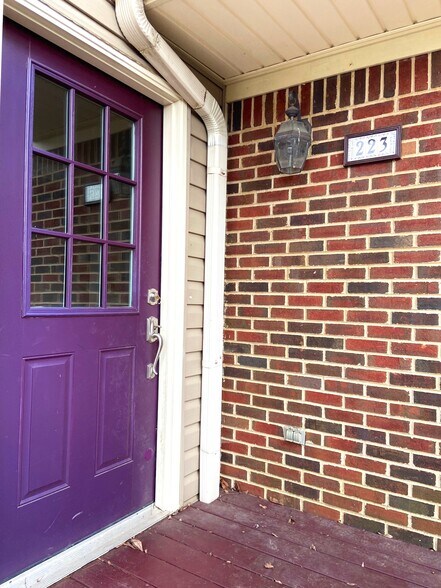 Building Photo - 223 Cambo Ter