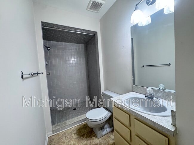 Building Photo - 173 Algansee Dr