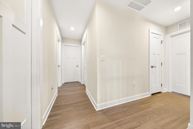 Building Photo - 167 Aspen Ln