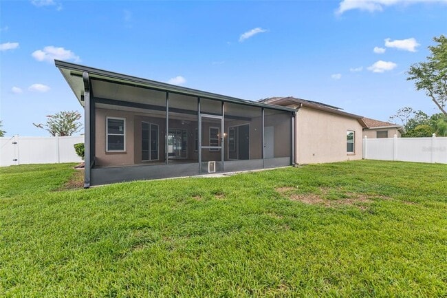 Building Photo - 25946 Buckthorn Ave