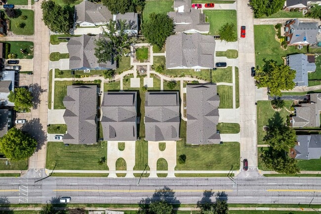 Building Photo - P.57 Kode Properties LLC 3515-3517