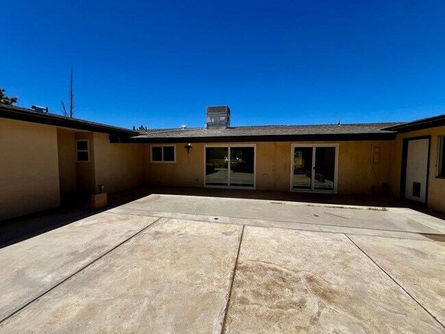 Building Photo - 56769 Joshua Dr