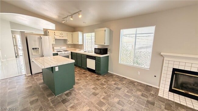 Building Photo - 7220 Paradise Bay Dr