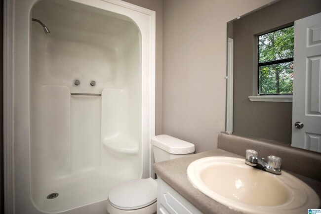 Building Photo - 3142 Sleepy Hollow Dr