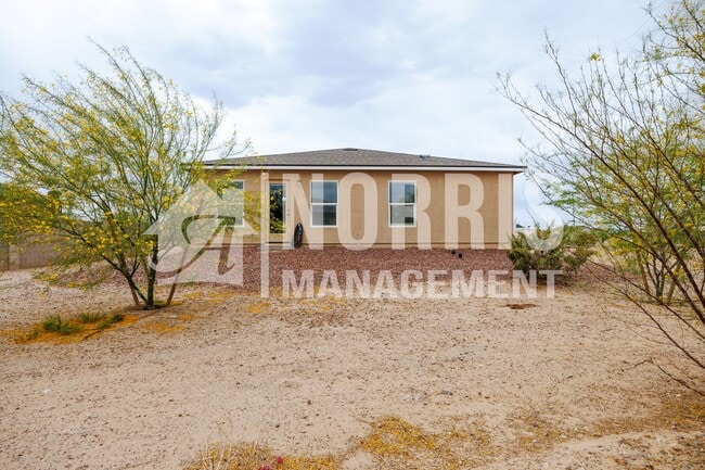 Building Photo - Beautiful New Home in Arizona City