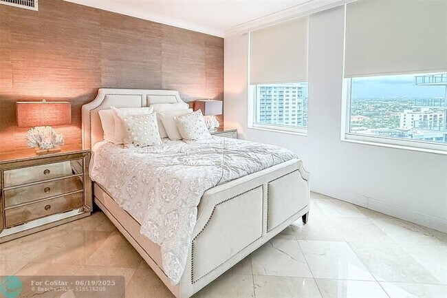 Building Photo - 2110 N Ocean Blvd