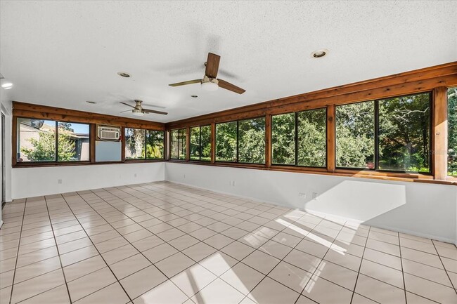 Building Photo - 10325 Marco Polo Dr