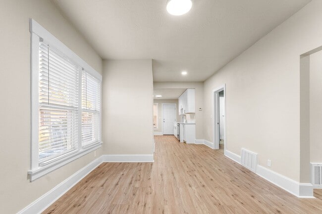 Building Photo - Available May 15!