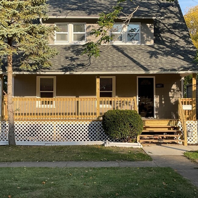 Building Photo - 3067 Denver Ave