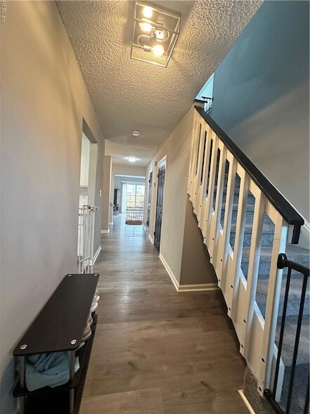 Building Photo - 1536 Sword Dancer Dr