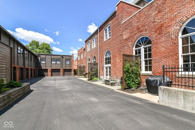 Building Photo - 1529 Alabama St