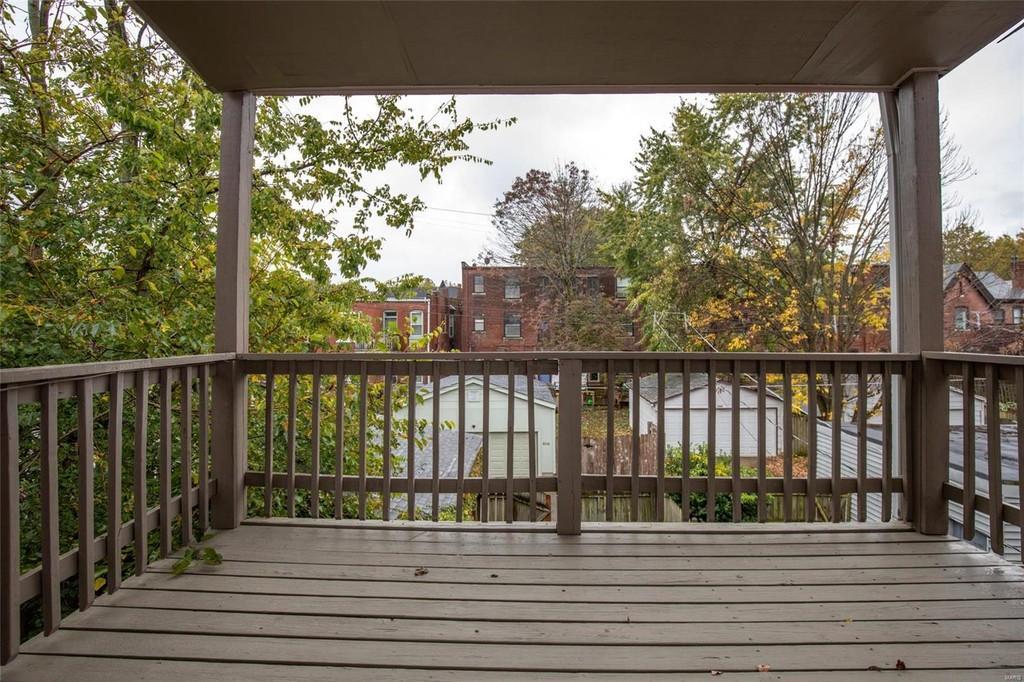 Rear balcony - 6038 Westminster Pl