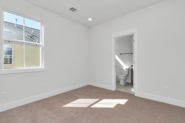 Building Photo - 5410 Wheatley St