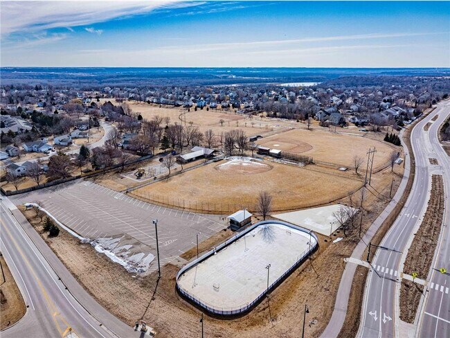 Building Photo - 143X Nutmeg Cir