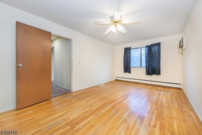 Building Photo - 685 Van Houten Ave