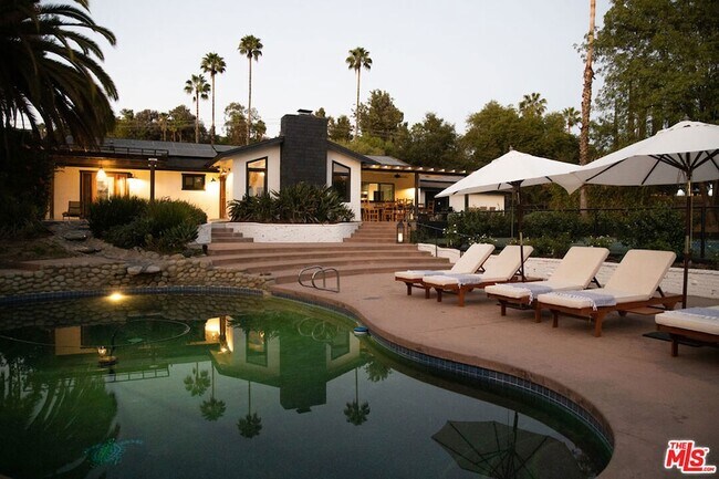 Building Photo - 1420 Cuyama Rd