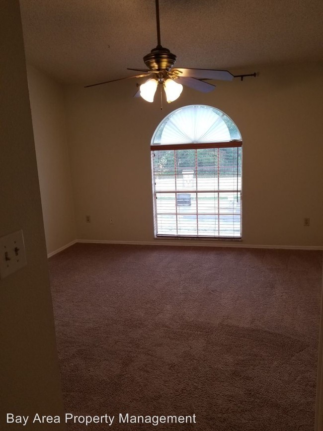 Building Photo - 2316 Fletchers Point Cir