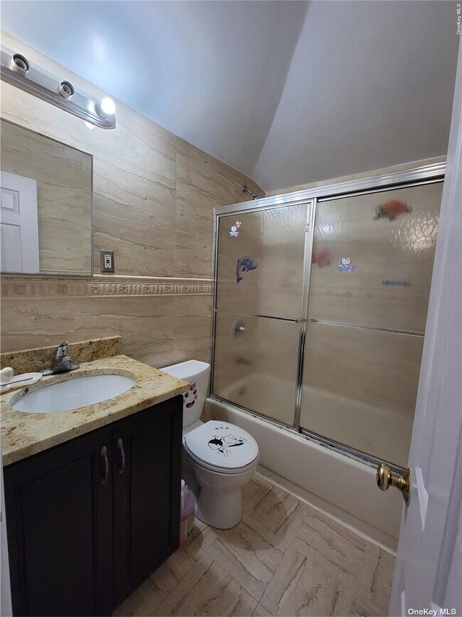 Building Photo - 153-10 Peck Ave