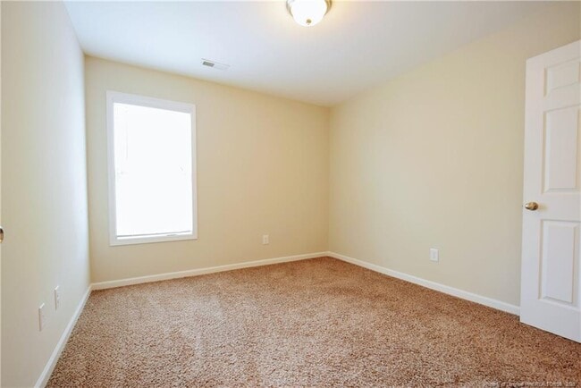 Building Photo - 2660 Middle Br Bnd