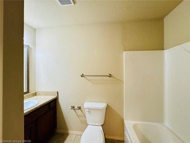 Building Photo - 204 Legacy Dr