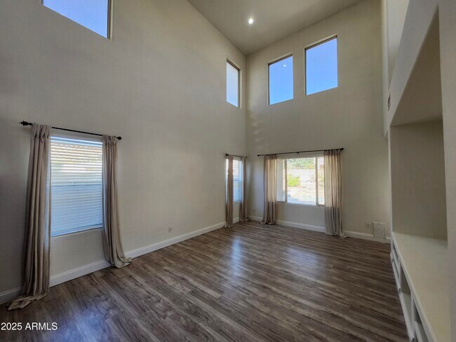 Building Photo - 7762 E Boston St