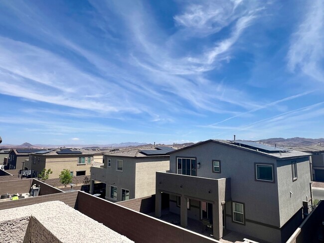 Building Photo - Stunning Newly Built 4-Bedroom, 3-Bathroom Home in Henderson