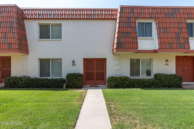 Primary Photo - 4004 N Granite Reef Rd