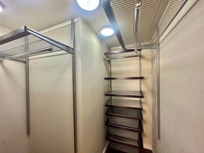 Building Photo - Little Italy Condo Steps From Waterfront P...