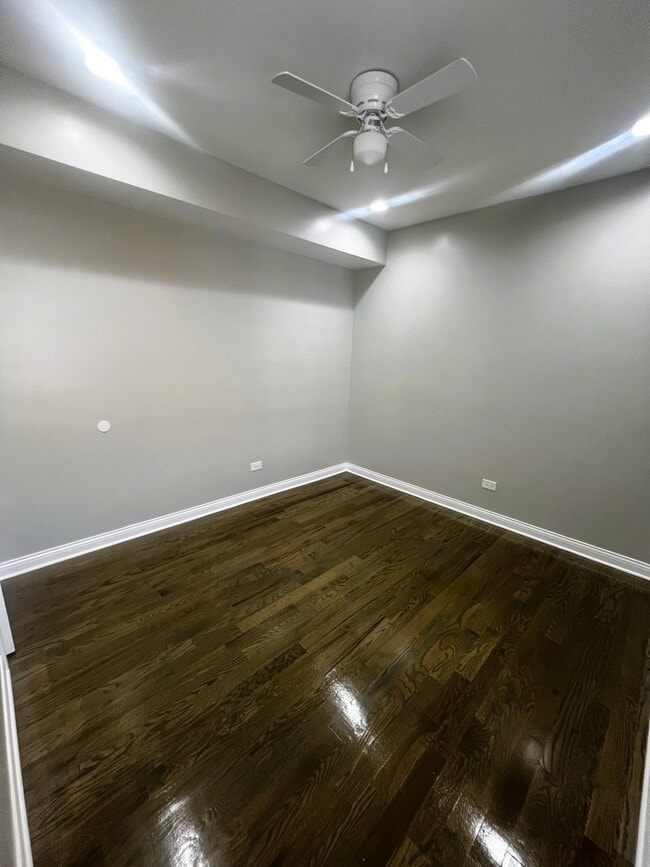 Building Photo - 3257 W Warren Blvd