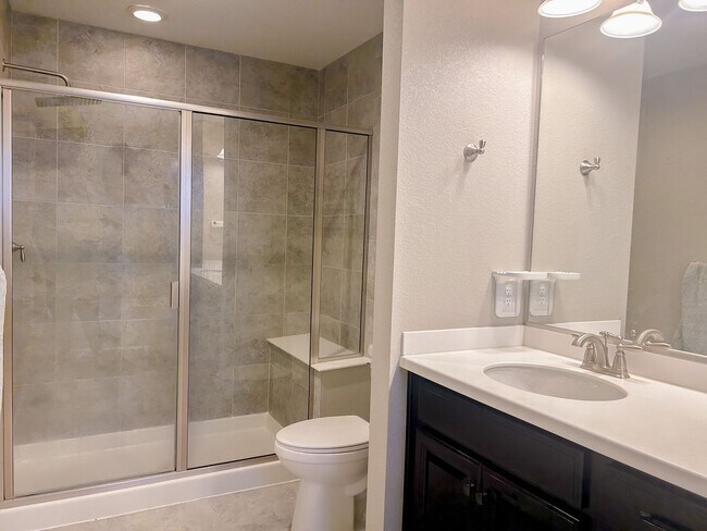 Building Photo - 8056 E 53rd Dr