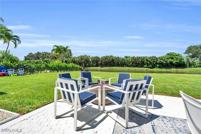 Building Photo - 2649 Longboat Dr