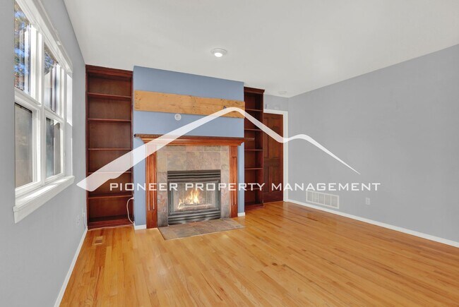 Building Photo - 5 bedroom, 3.5 bath home in North West Colorado Springs